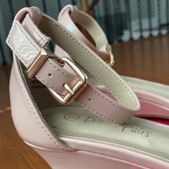 Wedge Sandal - Picture 4 of 7